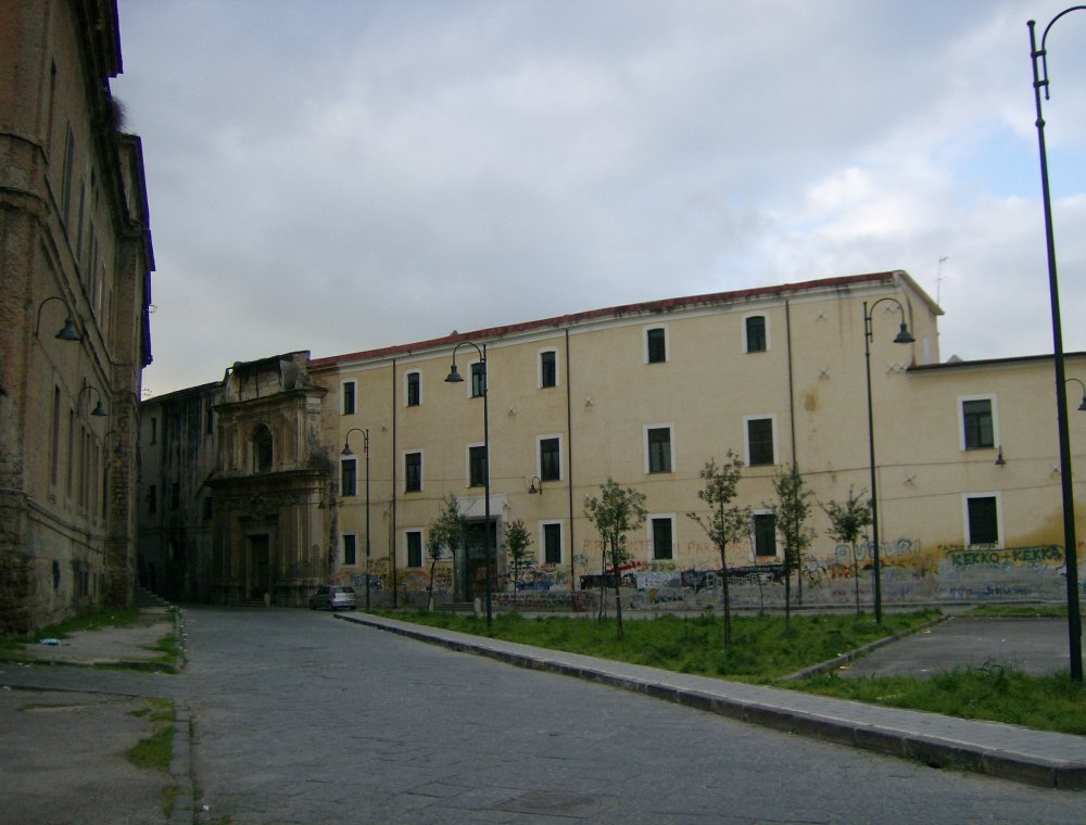 Piazza D. Cirillo - scorcio